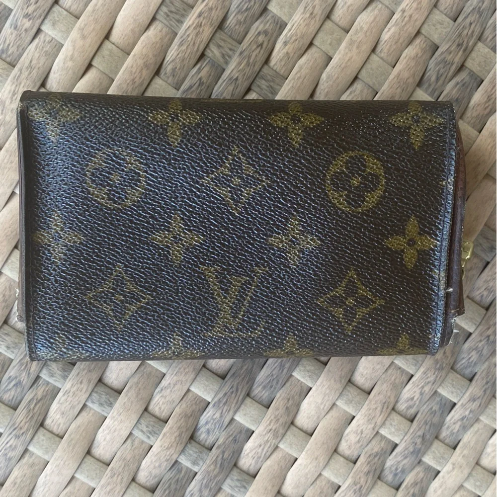 Louis Vuitton Monogram Tresor Vintage Wallet - Picture 11 of 16